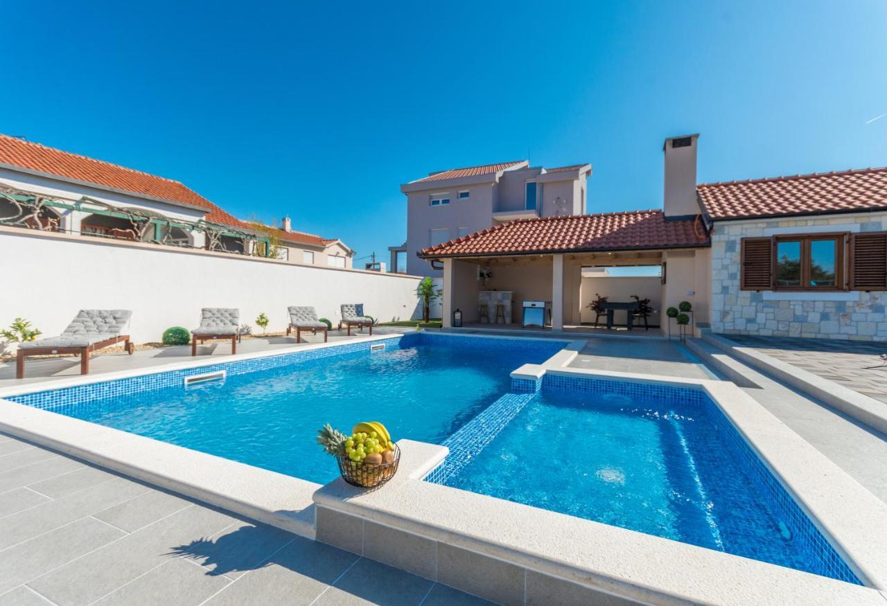 Villa Lucija Biograd Na Moru Buitenkant foto