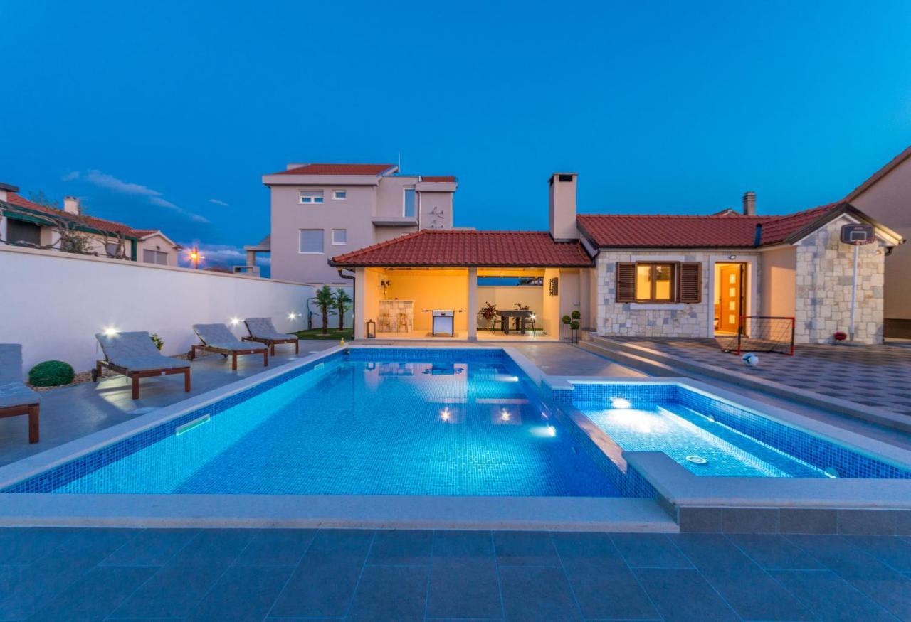 Villa Lucija Biograd Na Moru Buitenkant foto